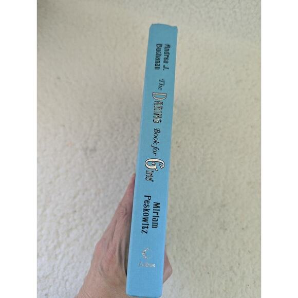 The Daring Book for Girls - Andrea J. Buchanan, Miriam Peskowitz, Hardcover 2007 - Picture 3 of 5